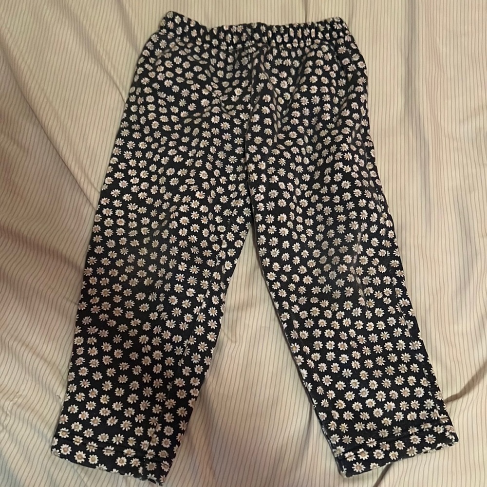 Girls daisy pattern sweatpants